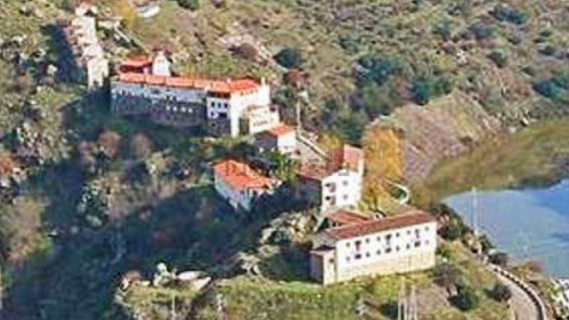 Un joli village de 6 600 m2 sur les rives du Douro.