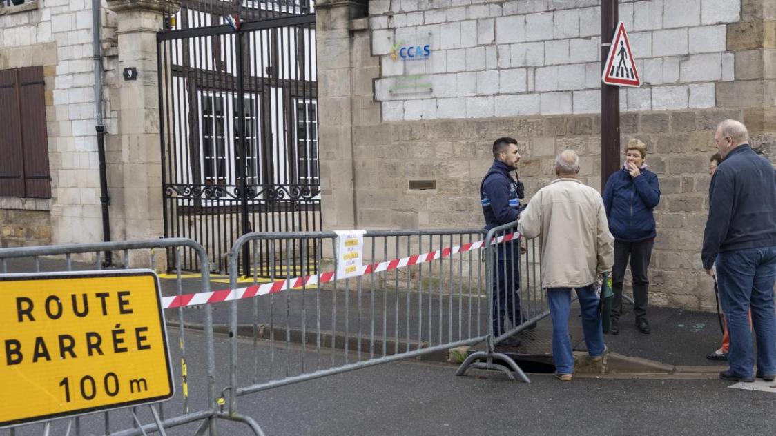 La rue Carnot de ChâlonsenChampagne rouverte à la circulation, les habitants regagnent leur La rue Carnot de ChâlonsenChampagne rouverte à la circulation, les habitants regagnent leur