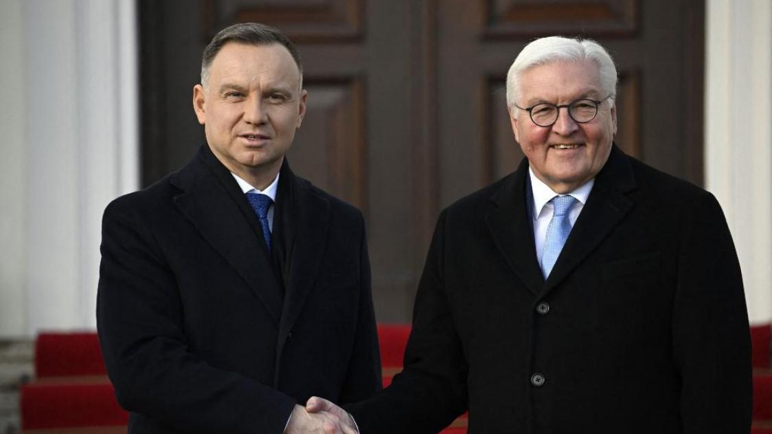 Le président Polonais Andrzej Duda ( à gauche) et le président Allemand Frank-Walter Steinmeier (à gauche).