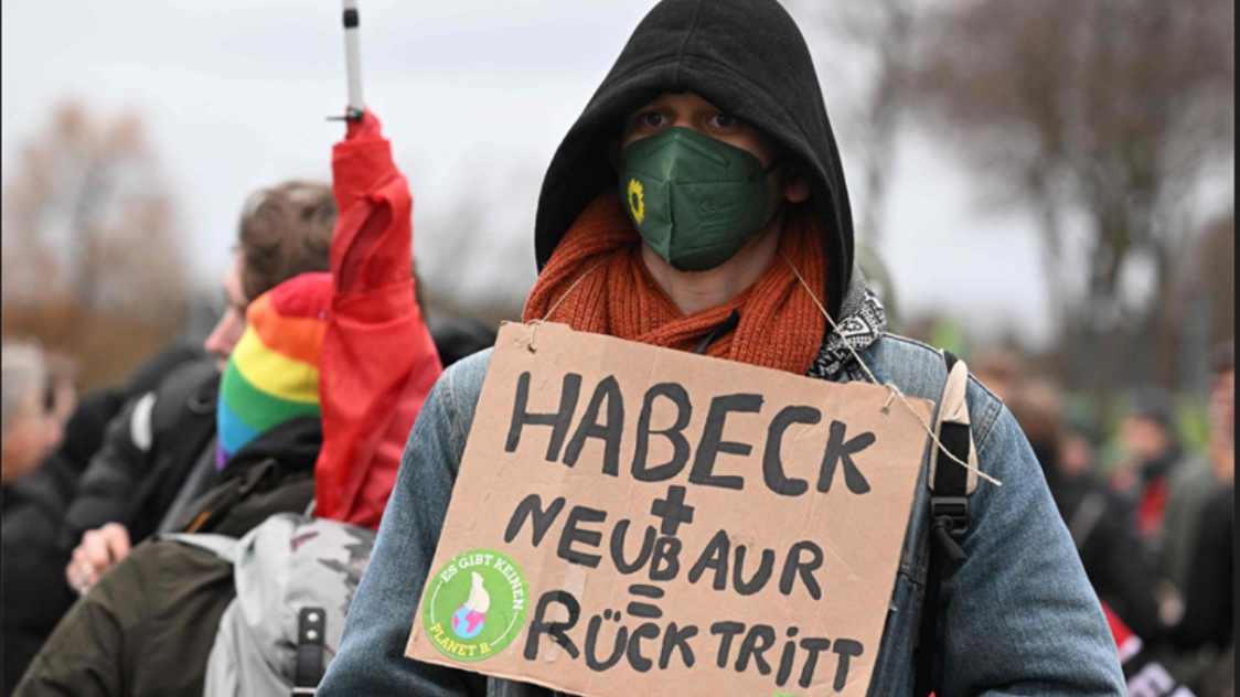 Un militant allemand lors de la manifestation contre la mine de charbon.