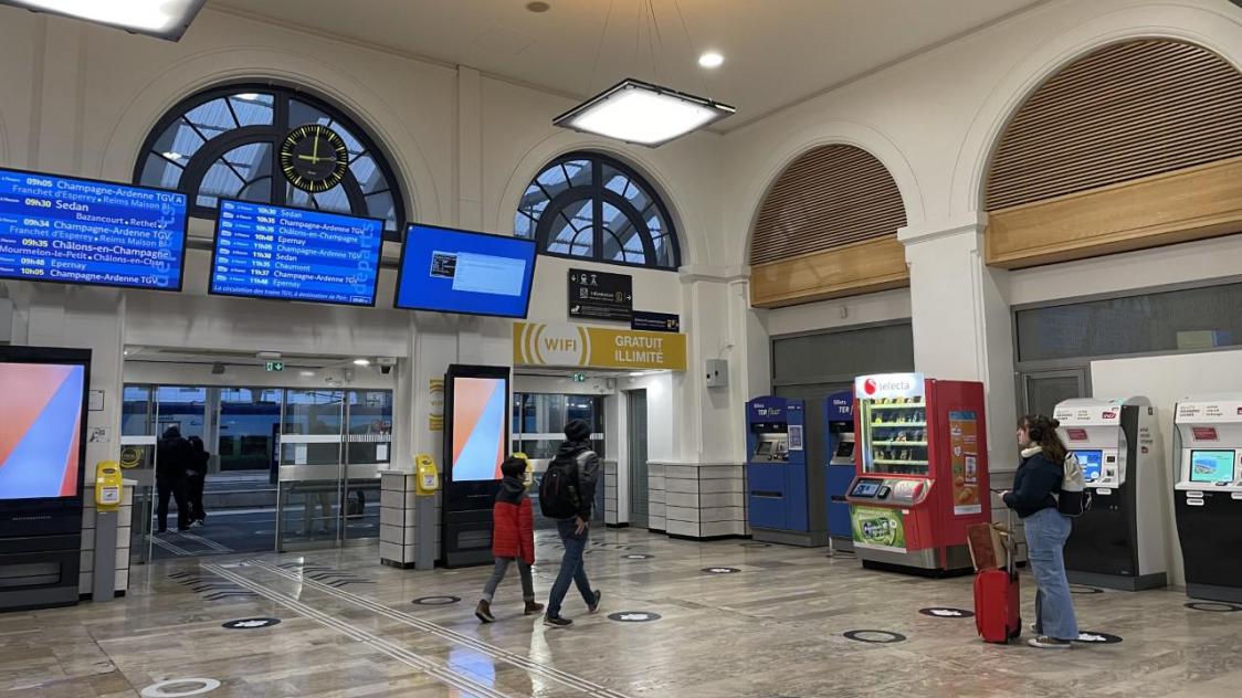 Mercredi à 9 heures, la gare de Reims était très calme.