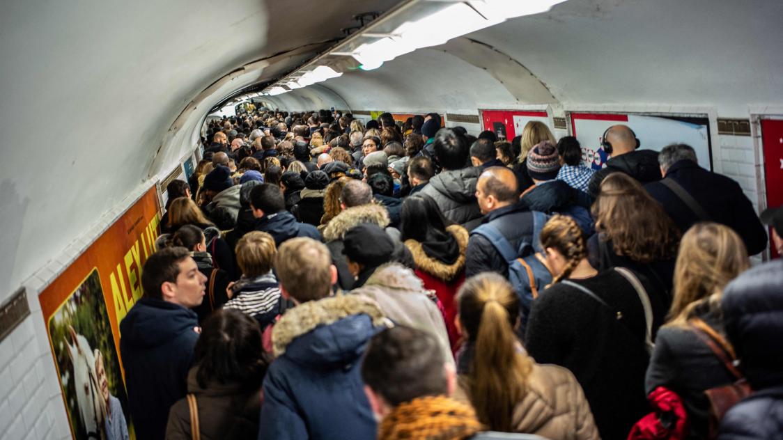 Station de métro Chatelet le 16 décembre 2019.