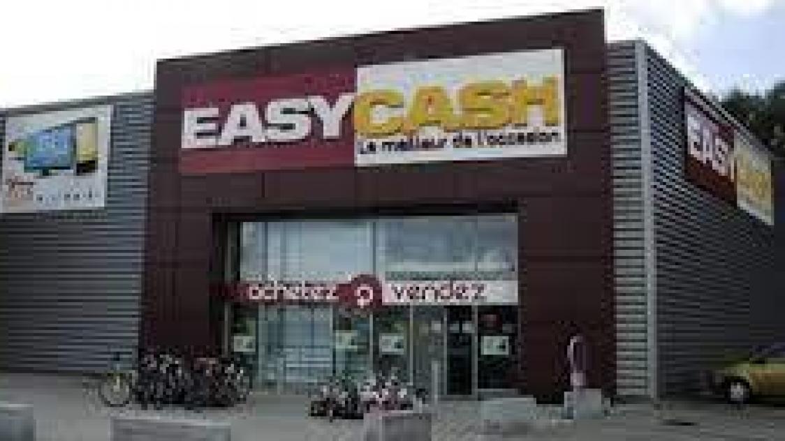 Bar-sur-Seine : ils revendent à Easy cash un ordinateur non payé