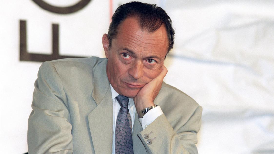 Premier ministre de mai 1988 à mai 1991, Michel Rocard a utilisé pas moins de 28 fois le 49.3.