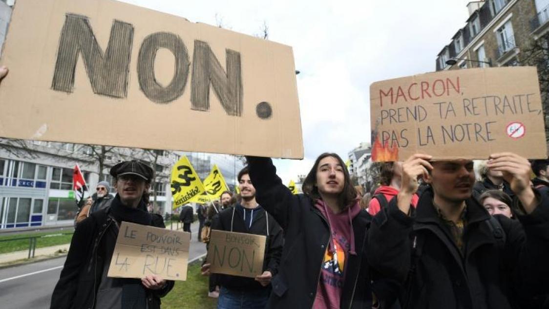 Des manifestants contre la réforme des retraites à Rennes, le 17 mars 2023.