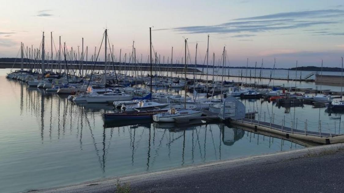 MesnilSaintPère le ponton A pose à nouveau problème MesnilSaintPère le ponton A pose à nouveau problème