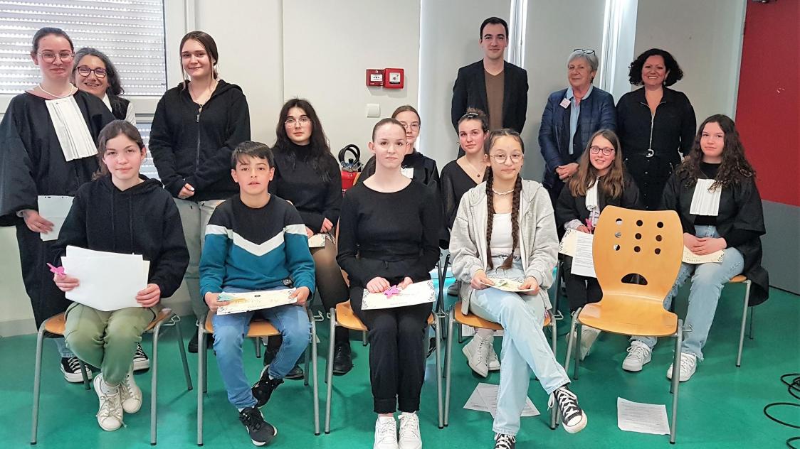 RomillysurSeine des jeunes avocats ont plaidé au collège Le NoyerMarchand