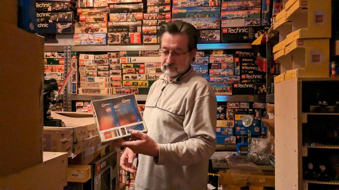 Marcel Lété, fan de Lego à Carignan, raconte sa passion