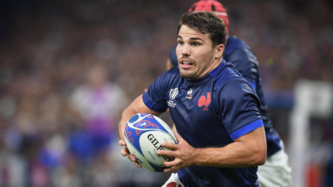 XV de France : Antoine Dupont rejoint le groupe et va «reprendre une  activité physique»
