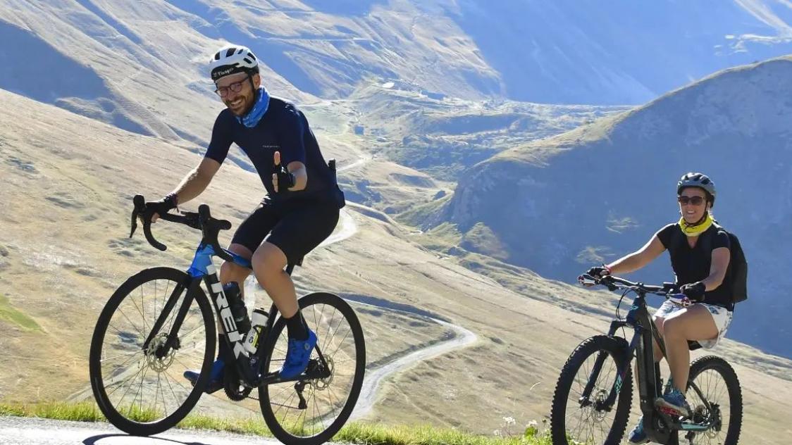 En 2025 ce Savinien veut parcourir 1 400 km v lo jusqu au camp