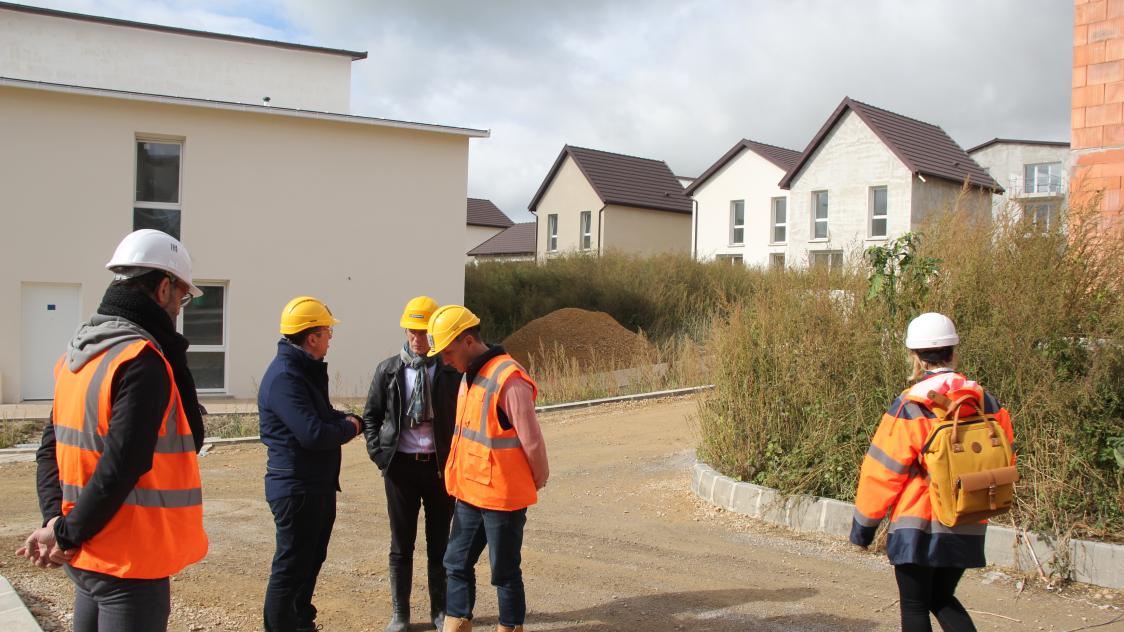 VIDEO. Une ville dans la ville Premiere promenade dans le tout nouveau quartier des Iris d Habitat 08 a Rethel