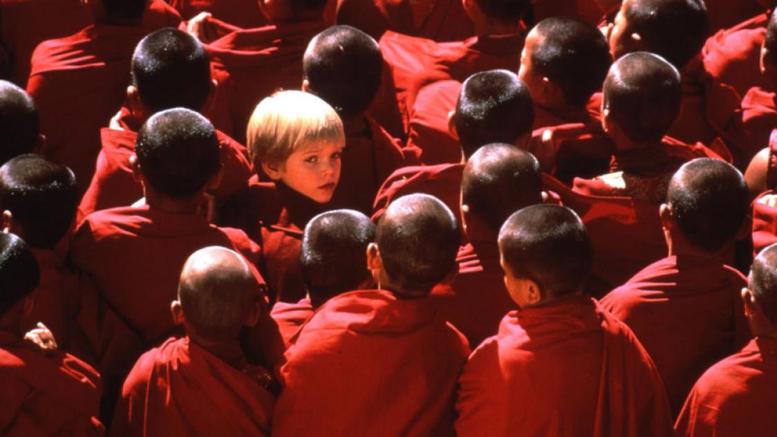 Jesse, un jeune enfant de 8 ans, a été repéré à Seattle par des lamas venus du Bhoutan. Il pourrait être la réincarnation d’un des leurs.