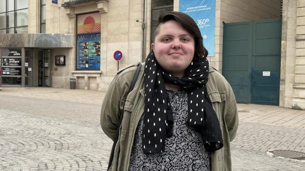 Servane Francart avait &eacute;t&eacute; d&eacute;sign&eacute;e en mars pour repr&eacute;senter son parti aux l&eacute;gislatives.