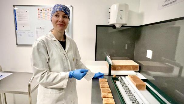 Solène Ravard a créé son propre laboratoire afin de fabriquer et commercialiser ses savons selon la méthode de la saponification à froid.