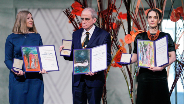 Les trois derniers récompensé du prix Nobel de la Paix en 2022.