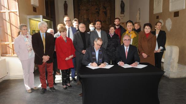 La convention de souscription entre la Fondation du Patrimoine et l’Association pour la renaissance de la Maison des musiciens a été signée jeudi.