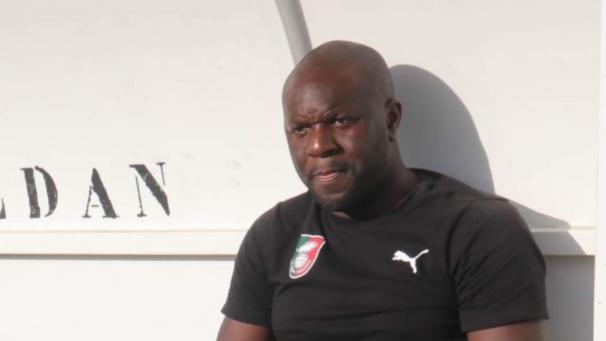 Amadou Kaba, le coach de la réserve de Sedan, comprend l’annulation du match.