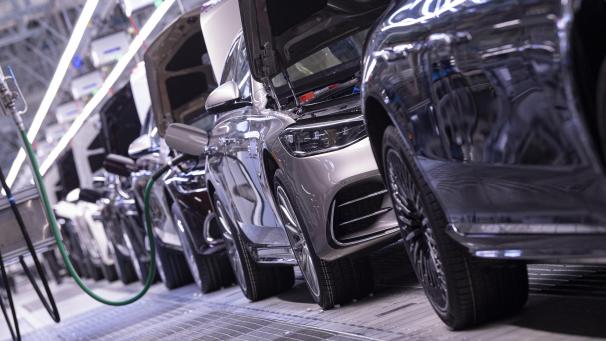« Les véhicules équipés d’un moteur à combustion pourront être immatriculés après 2035 s’ils utilisent exclusivement des carburants neutres en termes d’émissions de CO 2 », s’est réjoui le ministre allemand des Transports Volker Wissing.