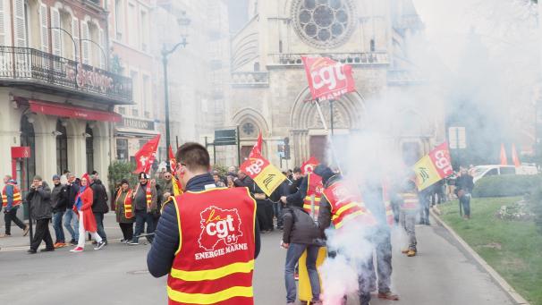 La manifestation est partie de la place Carnot et est passée par la rue Saint-Thibault, la rue des archers, la place de la République, la place Pierre Mendès France, la rue du Général Leclerc.