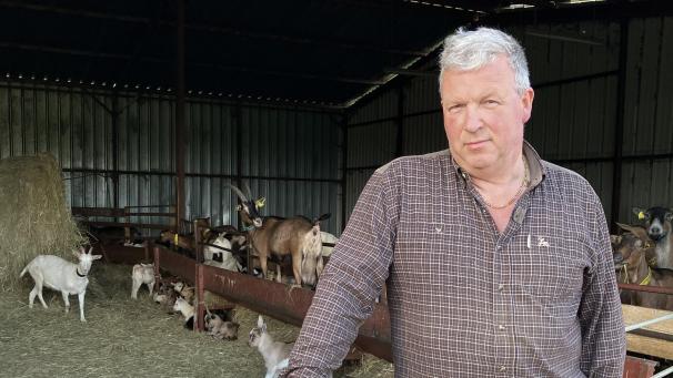 Alain Hardier exploite la chèvrerie des Joncs depuis octobre dernier. Il ouvrira les portes de sa ferme  dimanche 16 avril à l’occasion d’Un dimanche à la campagne.