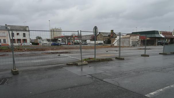 Le chantier du Burger King avenue de la Marneà Sedan doit durer six mois, avant l’ouverture du restaurant, qui est annoncée en septembre 2023.