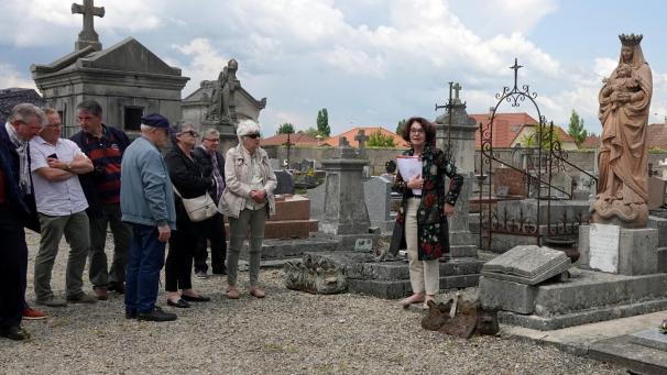 Valérie Gillet-Alanièce, présidente de l’association Artho Vendeuvre a initié la participation à la manifestation «Le printemps des cimetières».
