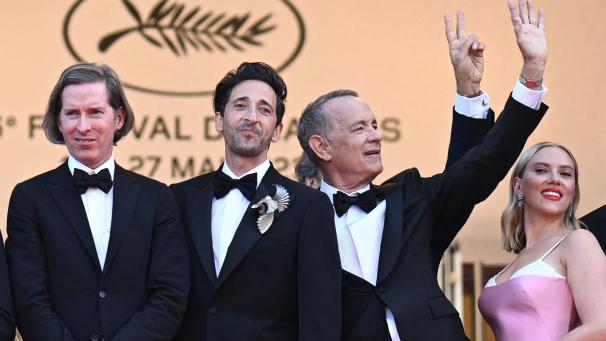 Le cinéaste américain était notamment accompagné d’Adrien Brody, Tom Hanks et Scarlett Johansson sur le tapis rouge hier.