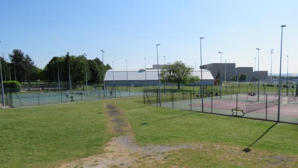 Les courts de tennis extérieurs notamment occupés par l’ASPTT Troyes vont accueillir un nouveau terrain financé par Lacoste et l’Agence nationale du sport.