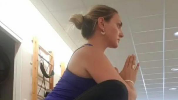 Audrey Bruy va proposer de nouveaux cours, notamment en yoga aérien.