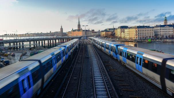 Le Pass Interrail offre des billets à tarif réduit dans 33 pays et permet de bénéficier de réductions sur les ferries, autobus, auberges de jeunesse…