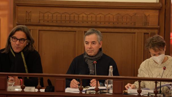 Christophe Dumont, Sylvain Dalla-Rosa et Anne Papier, lors d’un conseil municipal, en décembre.