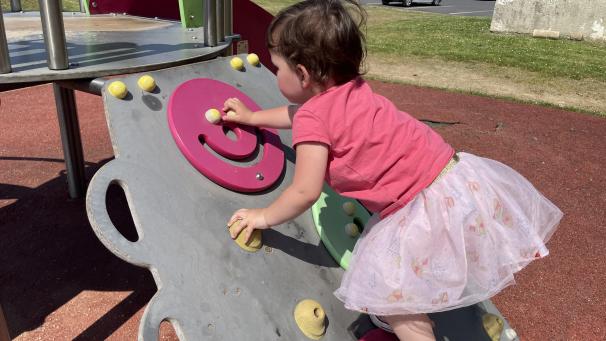 De nombreux parents aimeraient que les aires de jeux sedanaises comptent plus de structures adaptées aux très jeunes enfants.