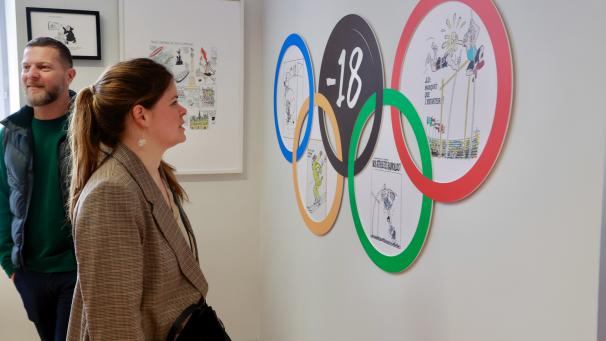 Les Jeux olympiques sont évidemment mis à l’honneur à travers cette exposition, un dessin est même ici à découvrir seulement pour les adultes.