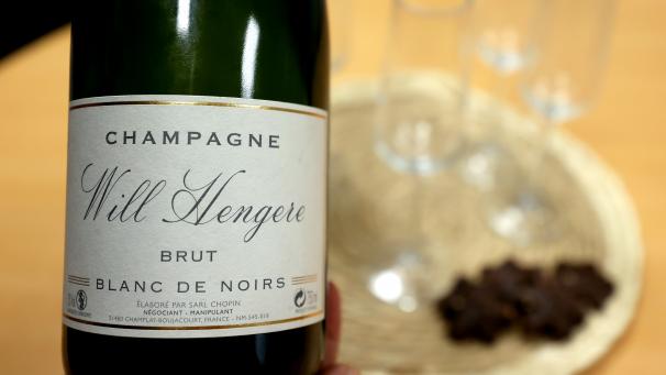 Didier Chopin aurait écoulé plus d’un million de bouteilles sous l’appellation champagne.