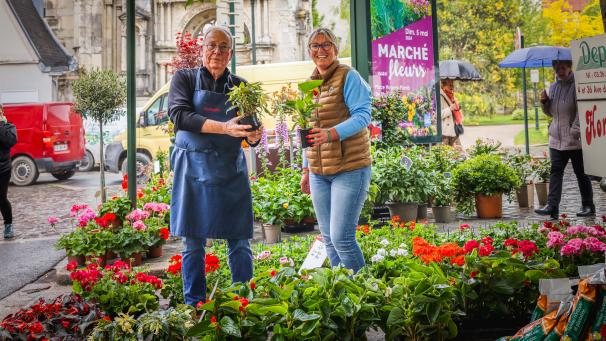 Bernard Depommier horticulteur à Aÿ, ne fait que deux marchés aux fleurs dans l’année dont celui d’Épernay.