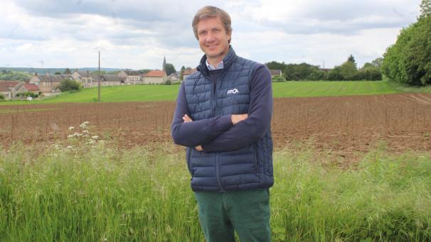 Guillain Berson a souhaité diversifier son métier d’agriculteur en plantant de la vigne sur l’une de ses parcelles à Dommiers.