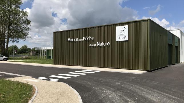 La Maison de la pêche et de la nature à Lusigny-sur-Barse (conçue par le cabinet ADS Architecture à Saint-Hillaire-sous-Romilly), sera ouverte au public à partir de juillet, mais l’inauguration aura lieu en septembre.