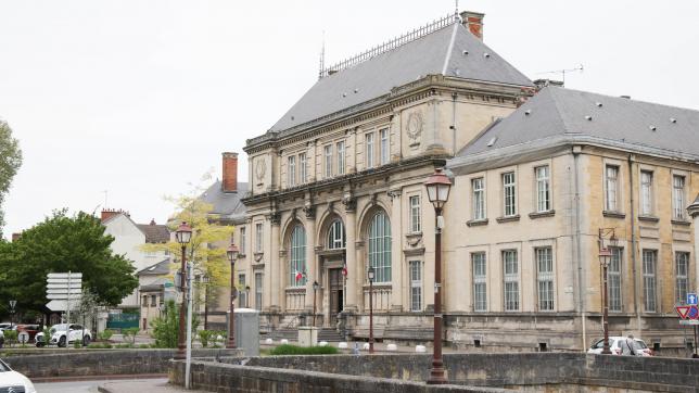 Les faits ont été jugés au tribunal de Châlons-en-Champagne.
