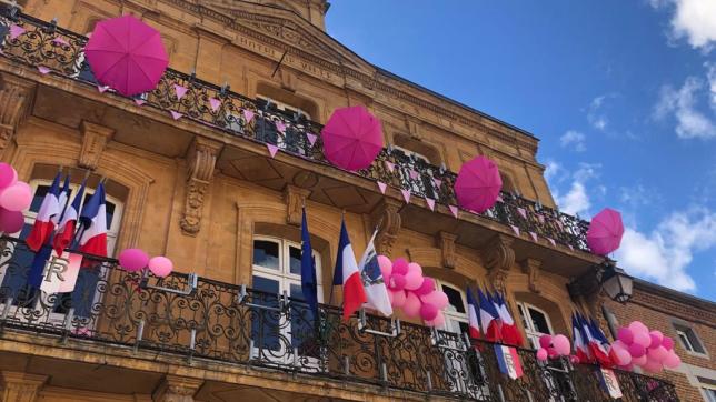 La ville de Fumay a été chosie par la Ligue contre le cancer pour lancer Octobre rose.