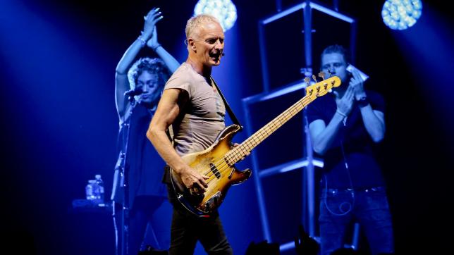 Sting a alterné entre les musiques issues du groupe Police et celles de son dernier album, The Bridge.