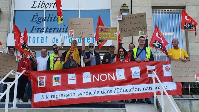 Déjà le 21 septembre, les organisations syndicales s’étaient mobilisées devant le rectorat à Reims.