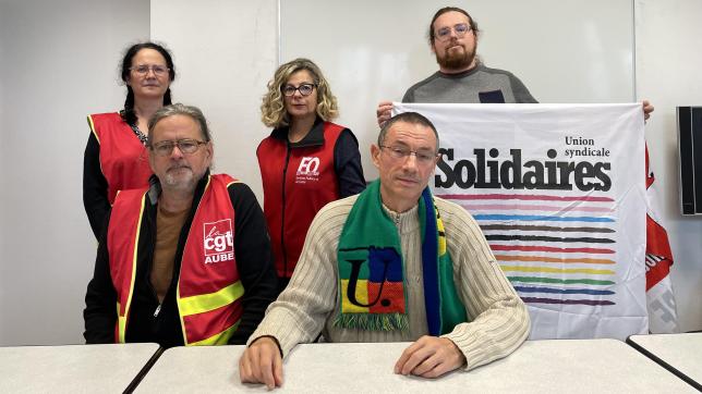 De gauche à droite: Sylvie Gâteau et Marc Joudelat (CGT), Magali Gemble (FO), Francis Gamon (FSU) et Corentin Babin (Solidaires). Leurs syndicats appellent à manifester demain, à Troyes.