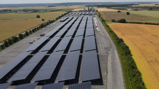 La centrale solaire d’Avrigny est composée de 63 500 panneaux photovoltaïques. Pour ce nouvel outil, Engie-Green a investi 30 millions d’euros.