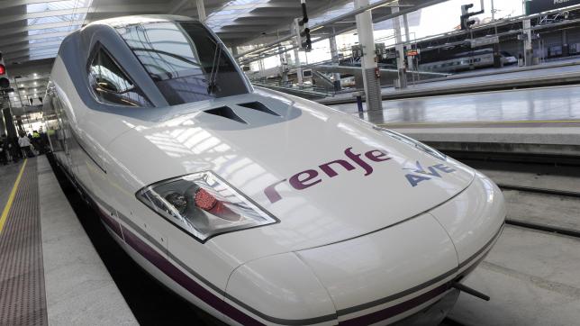 L’addition s’élève à 697,82 euros pour chacun des fêtards, a précisé la Renfe, la compagnie de chemins de fer espagnole.