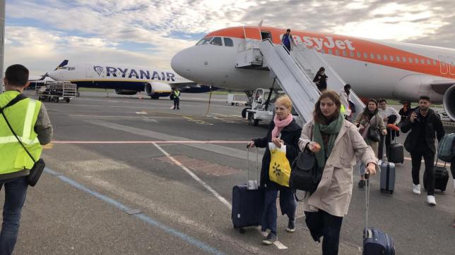 Le deuxième avion d’EasyJet s’est posé jeudi 3 novembre à Beauvais. La compagnie anglaise fait désormais concurrence à Ryanair sur une ligne Beauvais-Lisbonne.
