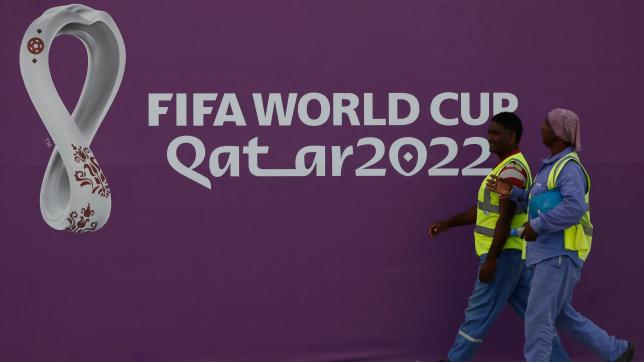 L’un des griefs émis contre le Qatar a trait au décès de milliers d’ouvriers étrangers pendant  la construction des infrastructures de la Coupe du monde.