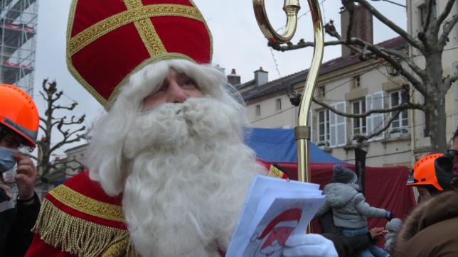 Depuis 2017, tenay fête Saint-Nicolas en majesté.