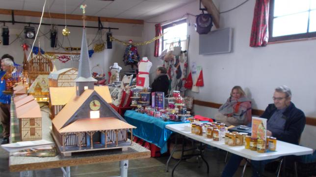 Pour ce premier marché de noël à Villeret, le comité des fêtes a attiré une vingtaine d’exposants.