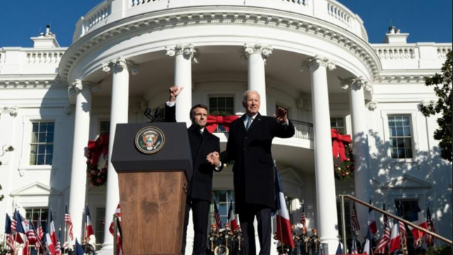 Emmanuel Macron et Joe Biden soutiennent l’Ukraine.
