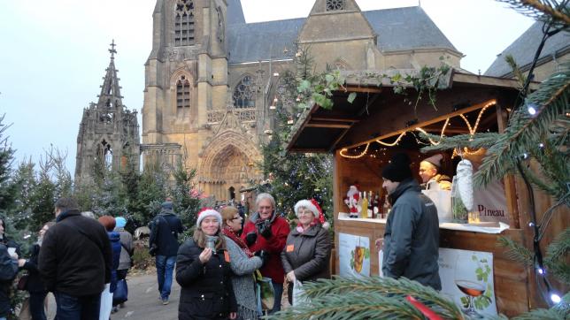 70 stands artisanaux garniront un beau décor de Noël.